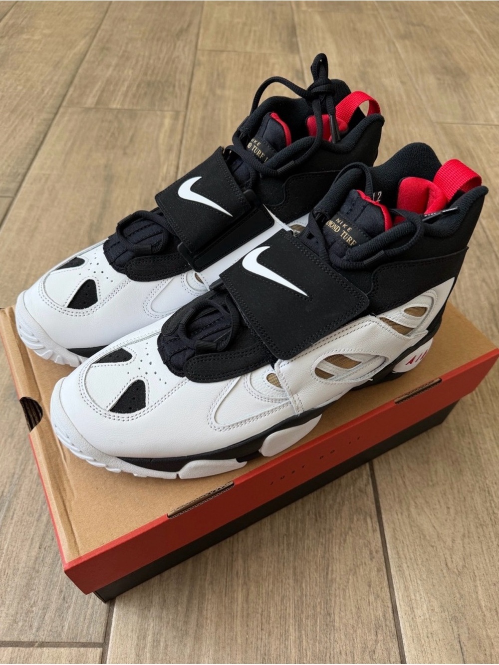 Nike Men's White Black Red Strap Sneakers